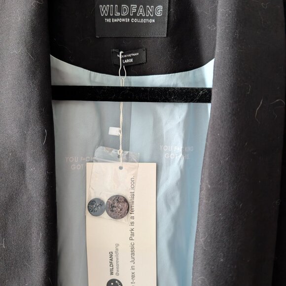 πβ¨ Wildfang Empower Tux Blazer β Tailored & Statement-Making Workwear β¨π - Picture 4 of 10